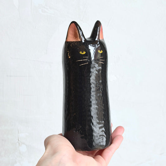 Cleo cat vase - black