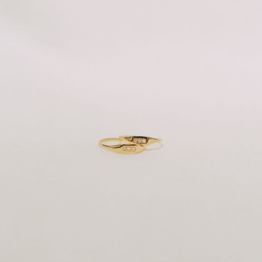 14K Petite Diamond Signet Ring
